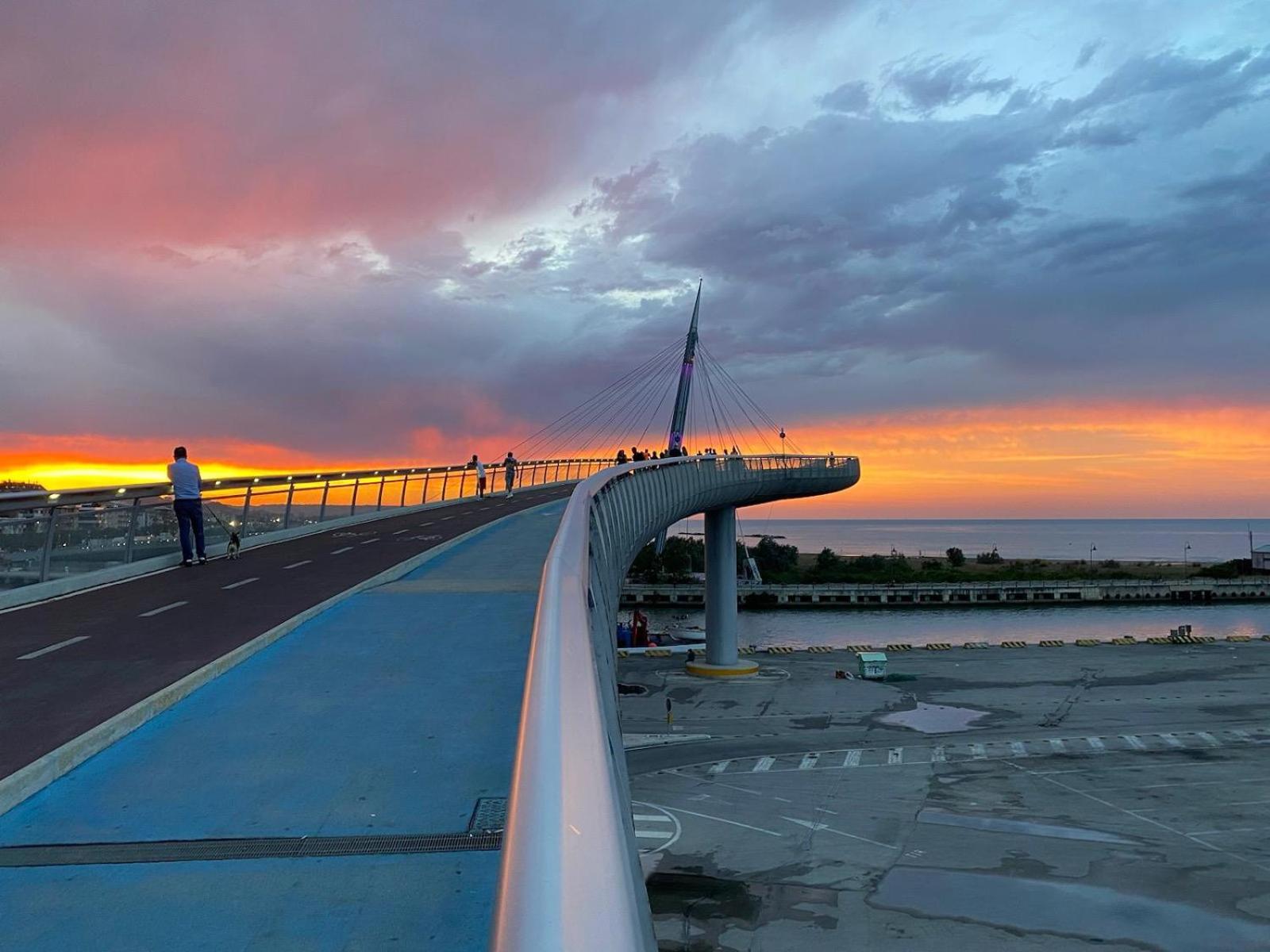 Apartmán Direttamente Sul Lungomare Pescara Exteriér fotografie