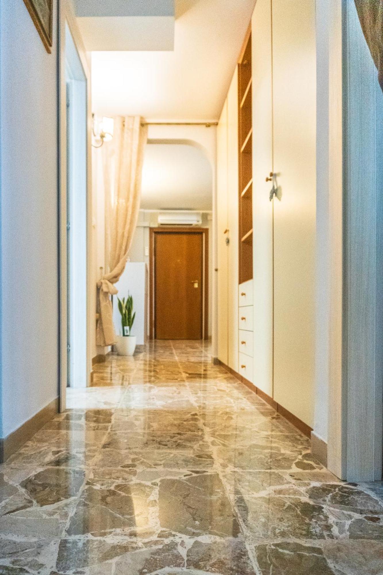Apartmán Direttamente Sul Lungomare Pescara Exteriér fotografie